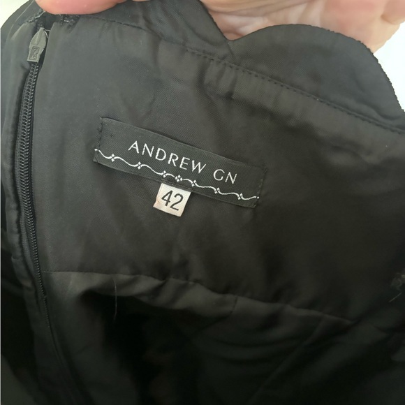 Andrew Gn Scalloped Black Cocktail Dress Size 8 - Picture 3 of 3